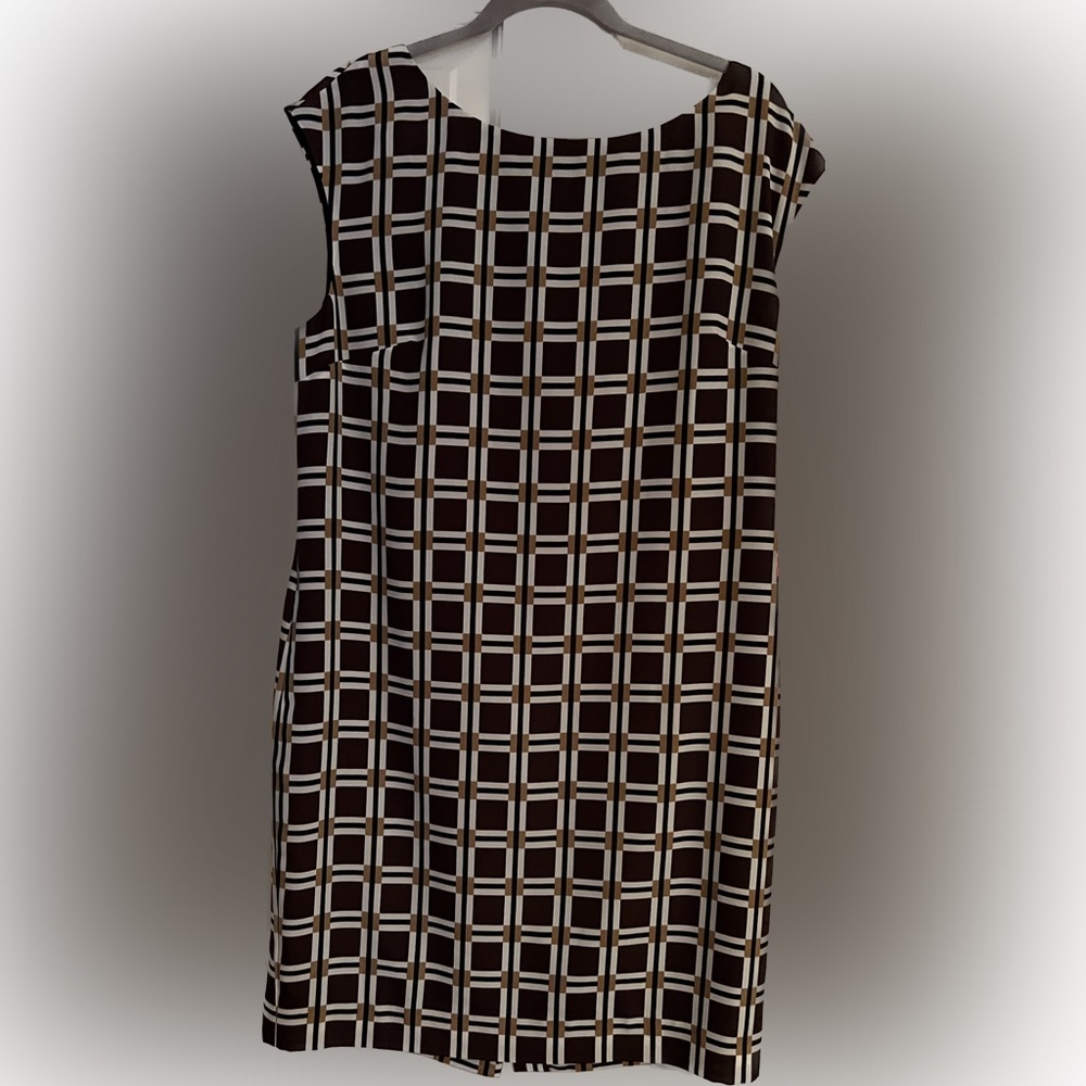 Anne Klein Cap Sleeved Dress